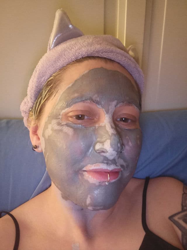 Swisse Manuka Honey Detoxifying Clay Mask review photo by Luanamoreno