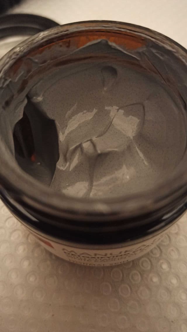 Swisse Manuka Honey Detoxifying Clay Mask review photo by Luanamoreno
