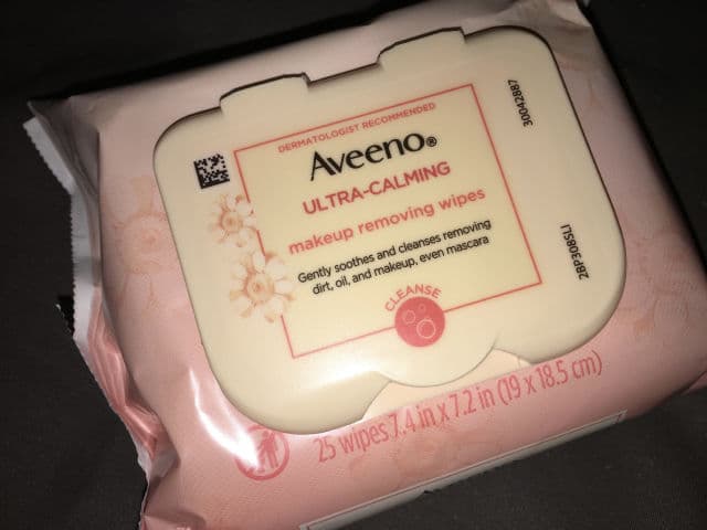 Aveeno Ultra-Calming Makeup Removing Wipes review photo by cakefacebrit