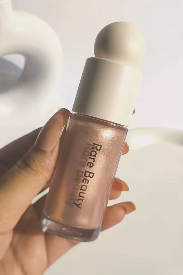Rare Beauty Enlighten review photo by berrie