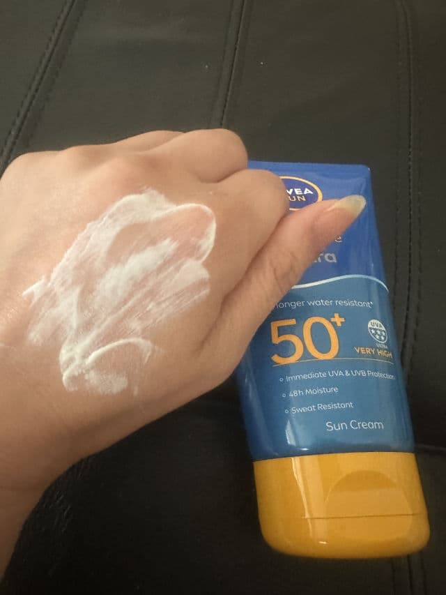 Nivea Protect & Moisture Face Cream SPF 50 review photo by l88exa
