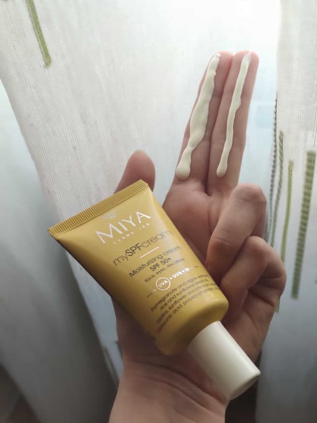 MIYA Cosmetics Nawilżający Krem SPF 50+ review photo by protectorsolarforeve