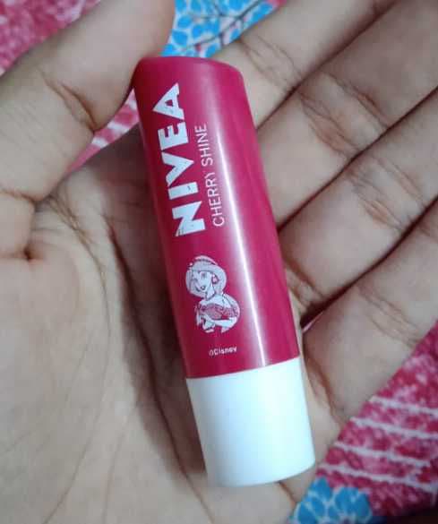 Nivea A Kiss of Cherry Fruity LIp Care review photo by Prez