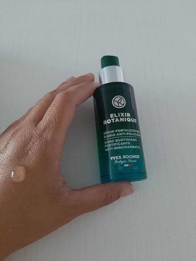 YVES ROCHER Elixir Botanique Fortifying Anti-Pollution Daily Serum review photo by Pickyloli