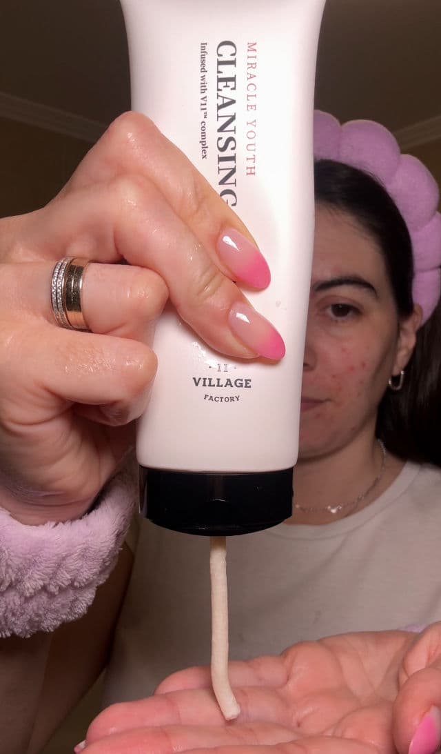 Village 11 Factory Miracle Youth Cleansing Foam review photo by Iriatopsecret