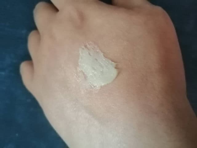 Avon Clearskin Pore Penetrating Invigorating Scrub review photo by ViviLK
