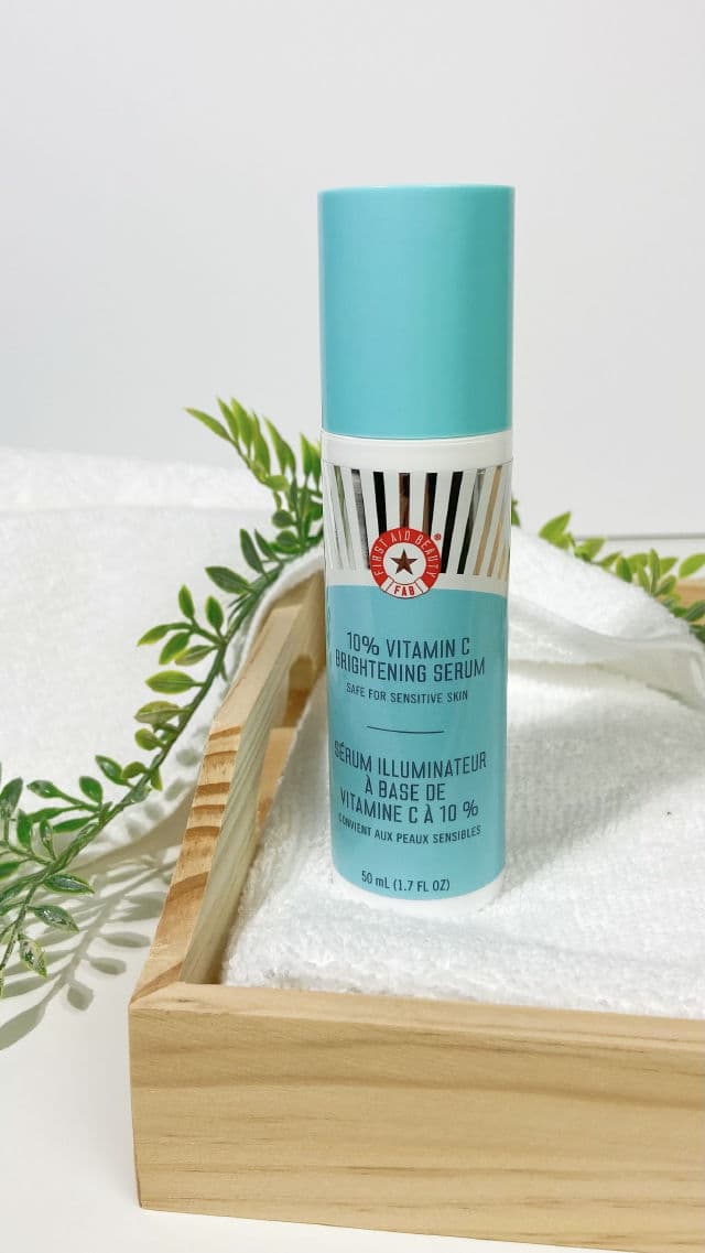 First Aid Beauty 10% Vitamin C Brightening Serum review photo by skincaretuning