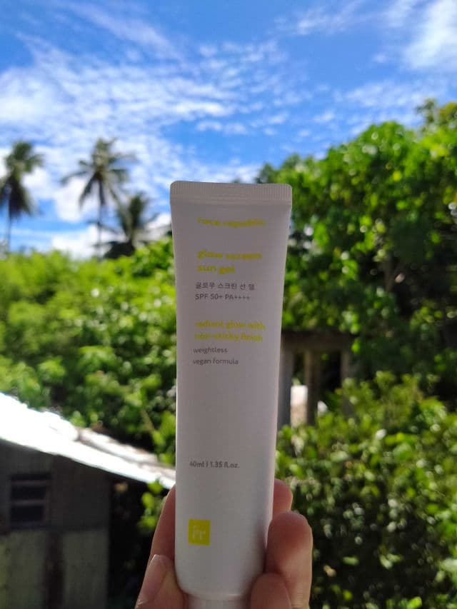 Face Republic Glow Screen Sun Gel SPF50+ PA++++ review photo by IMASANpickme