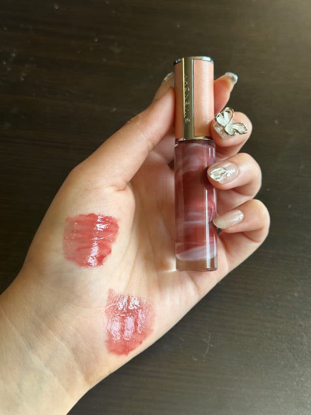 Givenchy Baume À Lèvres Liquide Rose Perfecto 001 Pink Irresistible review photo by baongocjenny