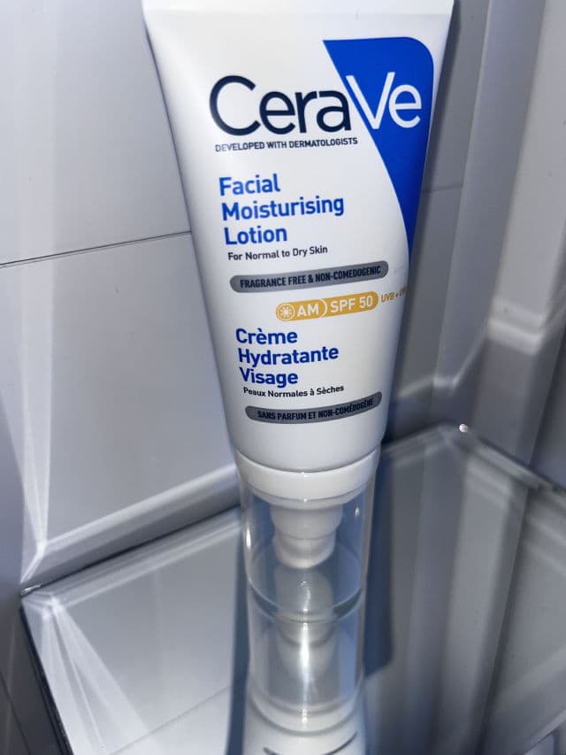 CeraVe Facial Moisturising Lotion SPF50 review photo by ElizabethAntonevich