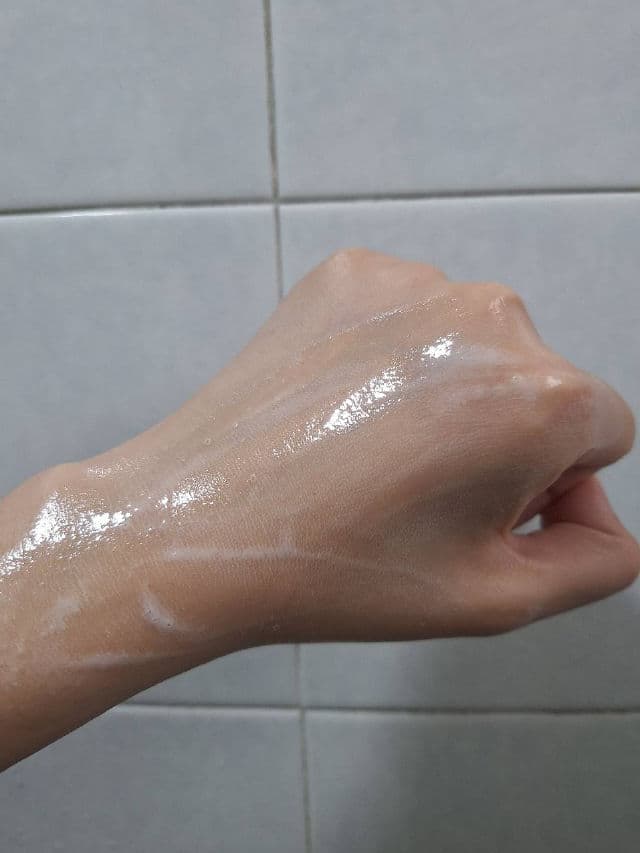INNISFREE Blueberry Rebalancing 5.5 Cleanser review photo by Jings