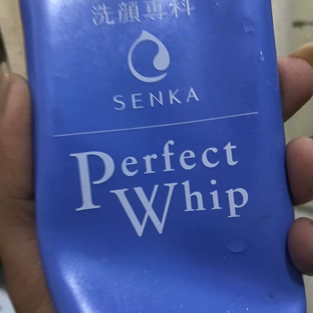 Shiseido Senka Perfect Whip Foam Cleanser review photo by Leonabelle