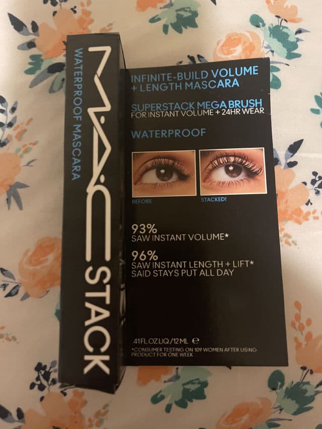 MAC Stack Mascara review photo by josyvalvy