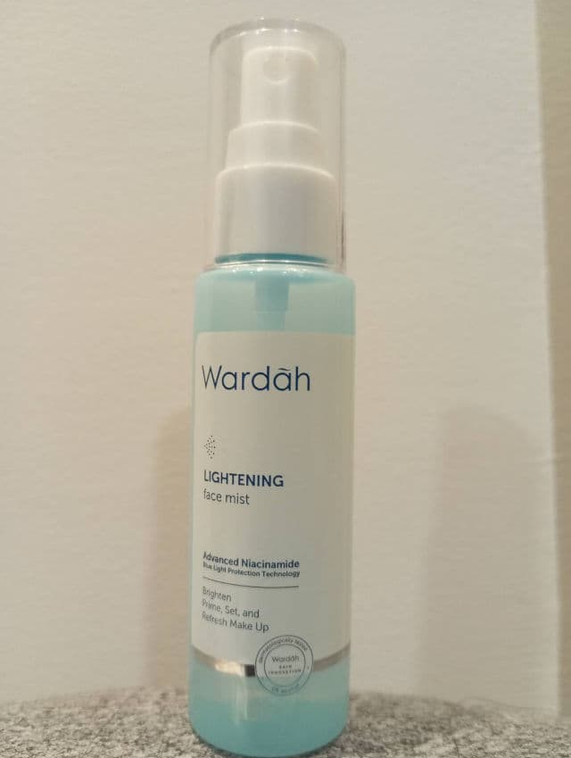 Wardah Lightening Face Mist review photo by Nurabella
