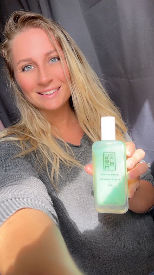 FaceTory Urban Calm Gel Cleanser review photo by Tchapman