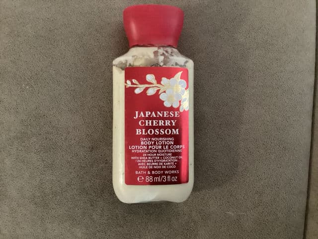 Bath & Body Works Japanese Cherry Blossom Body Lotion review photo by pickyreview01