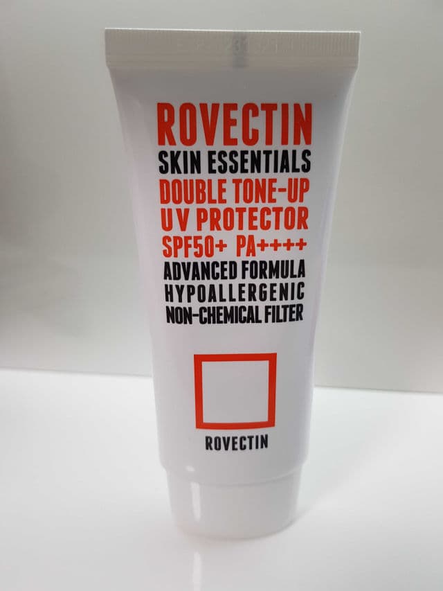 Rovectin Skin Essentials Double Tone-Up UV Protector SPF50+ PA++++ review photo by Koemi
