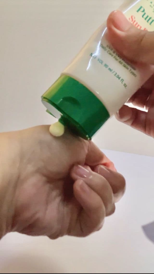 Sun Does Matter Putt On Sun Block SPF50+ PA++++ review photo by faizatulmaa