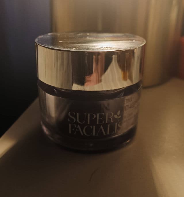 Super Facialist Retinol + Anti-Ageing Night Cream review photo by Deedeemel