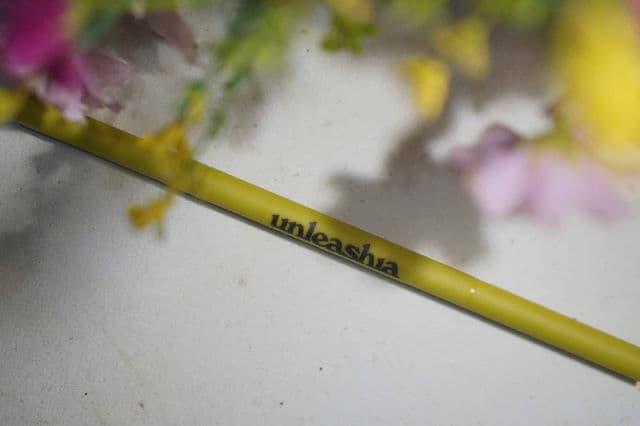 UNLEASHIA N°1 Oatmeal Brown review photo by PickyGlay