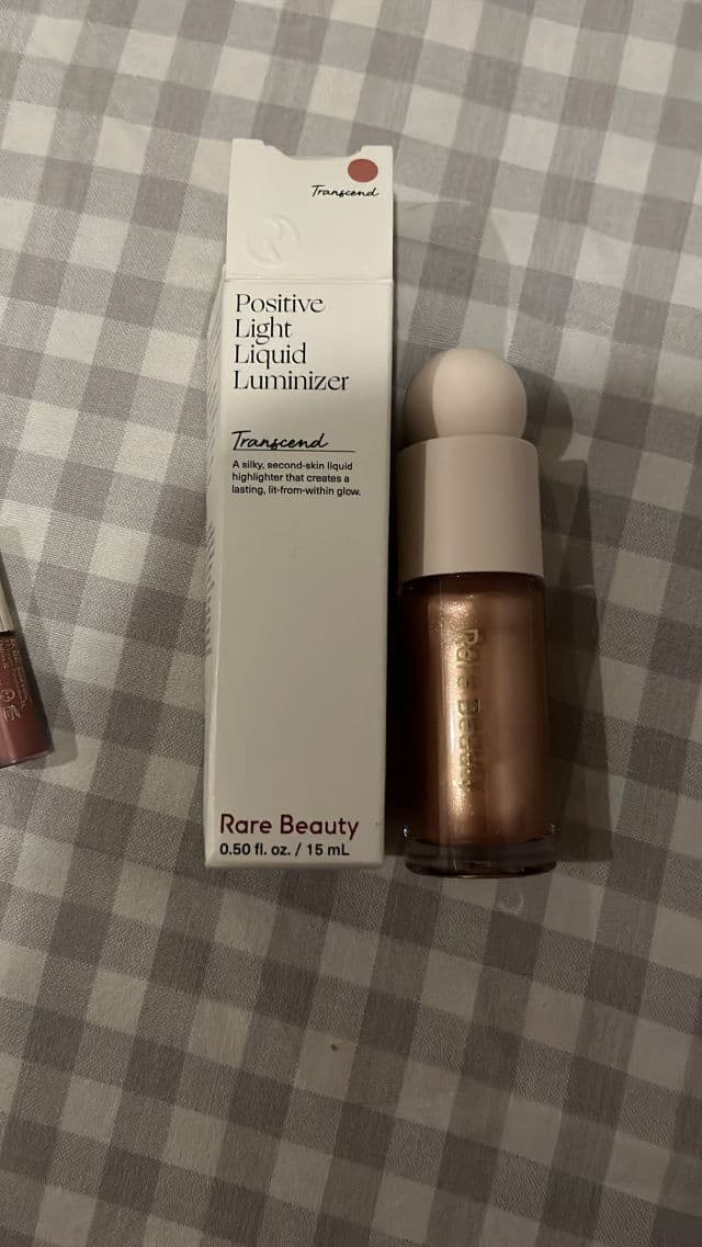 Rare Beauty Enlighten review photo by glowyxskin