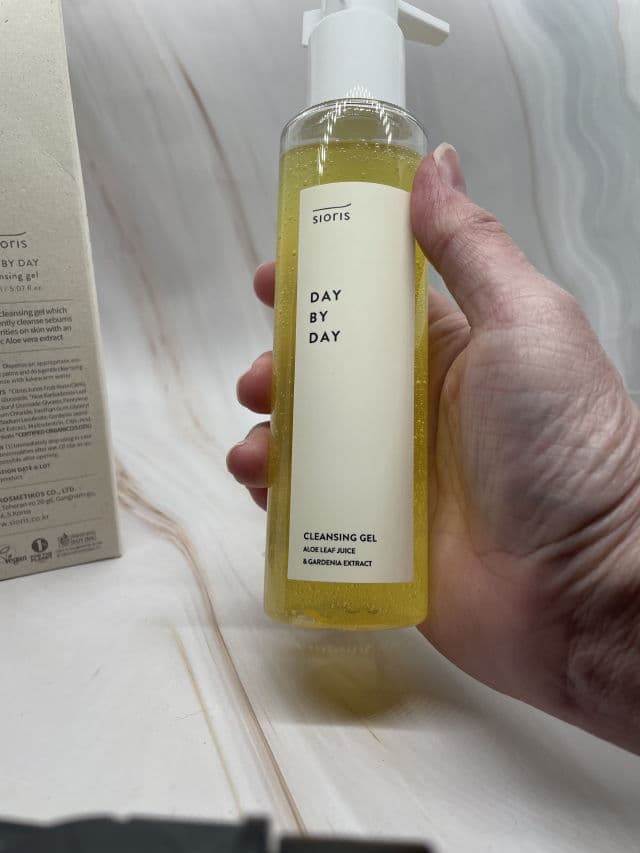 Day By Day Cleansing Gel product review