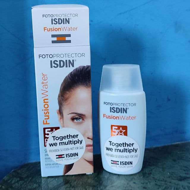 ISDIN Fusion Water Magic SPF 50 review photo by TxellSS