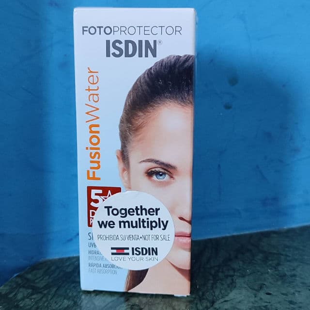 ISDIN Fusion Water Magic SPF 50 review photo by TxellSS