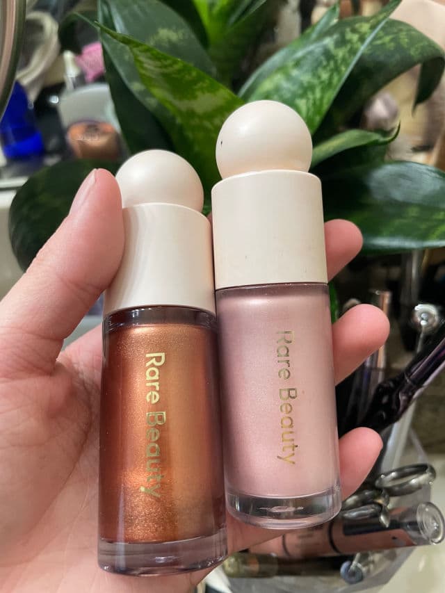 Rare Beauty Enlighten review photo by SiennaCislak