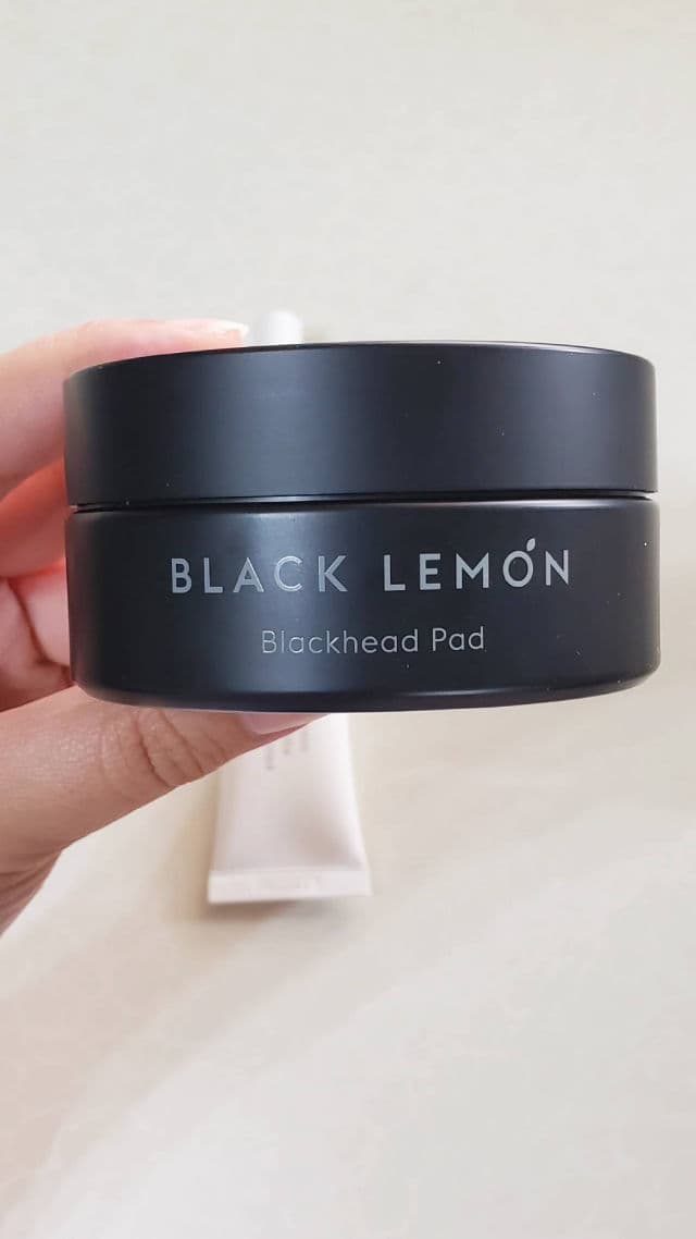 Meta Foret Black Lemon Blackhead Pad review photo by melyssaruda
