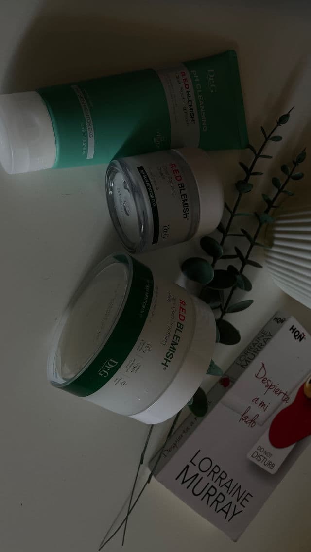 pH Cleansing Red Blemish Clear Soothing Foam product review