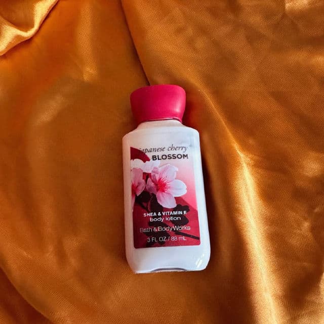 Bath & Body Works Japanese Cherry Blossom Body Lotion review photo by producttester31