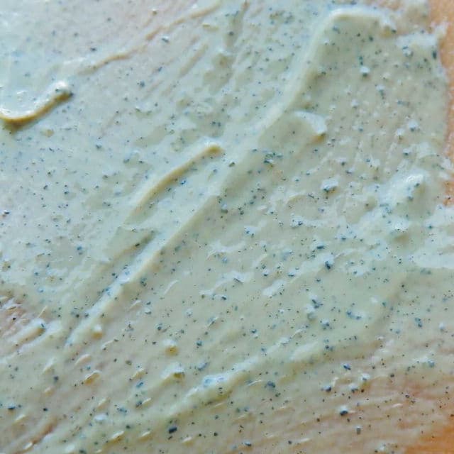 ISNTREE Real Mugwort Clay Mask review photo by htebbethhteb