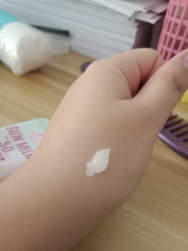 Sereese Beauty Sun Milk SPF 50+++ review photo by Shaynne