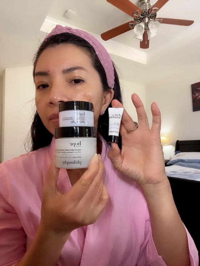 philosophy Hope in a Jar Smooth-Glow Multitasking Facial Moisturizer Broad Spectrum SPF 30 review photo by Thuhienpham