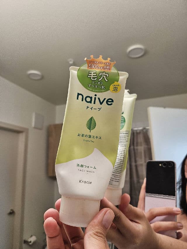 Kracie Naive Green Tea Foaming Face Wash review photo by saemiii7