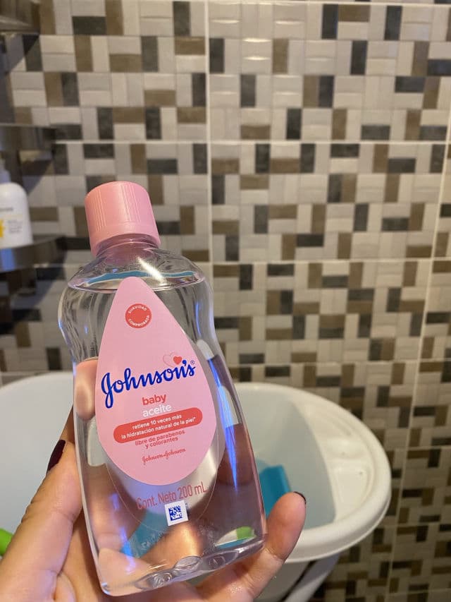 Johnson's Baby Oil Original review photo by Johanny