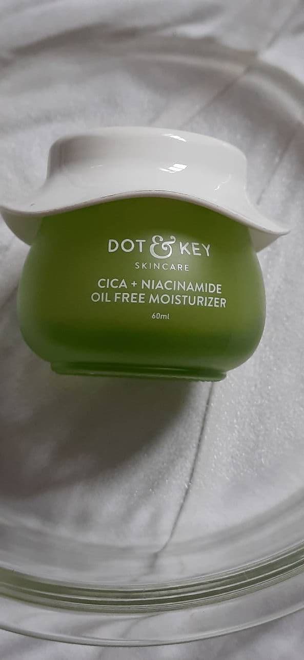 Dot & Key Cica Calming Skin Renewing Night Gel review photo by beautyblend