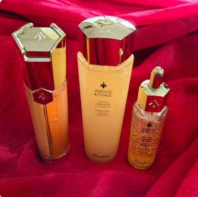 Guerlain Abeille Royale Fortifying Lotion with Royal Jelly review photo by kattykurves