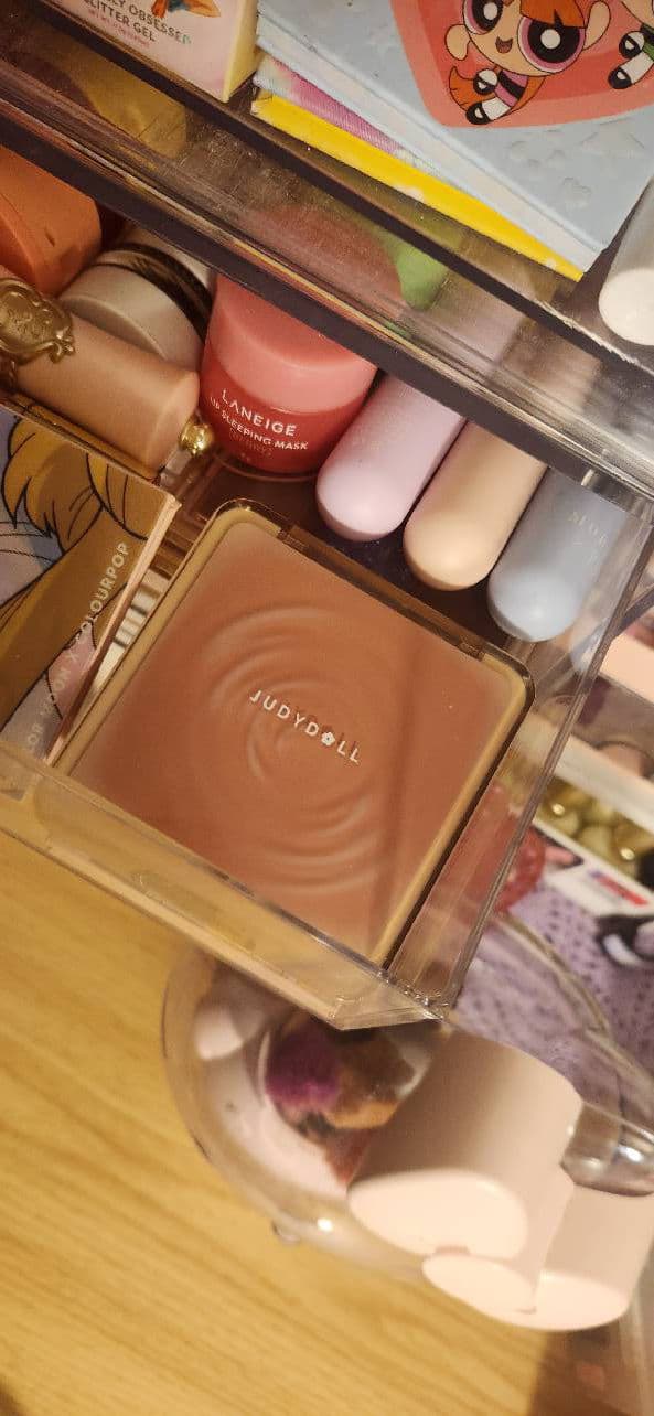 Judydoll Highlight & Contour Palette review photo by elle102123