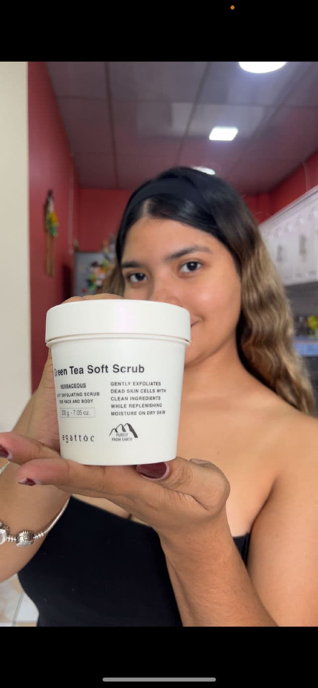 EGATTOC Basil & Green Tea Soft Scrub - Herbaceous review photo by Romibravo