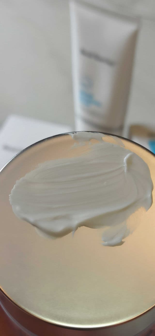 Real Barrier Extreme Cream review photo by ellajimolala