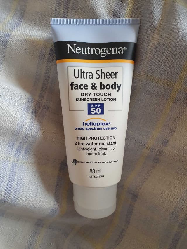 Neutrogena Ultra Sheer Face & Body Lotion SPF50 review photo by PickyBG