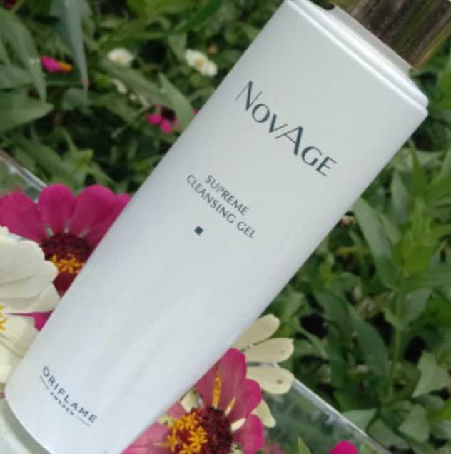 Oriflame NovAge Supreme Cleansing Gel review photo by mrscepiskincare