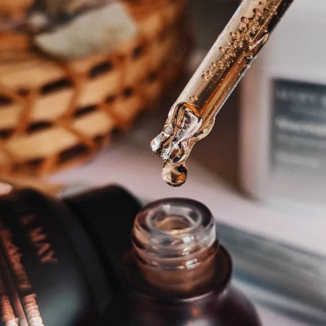 Niacinamide + Chaenomeles Sinensis Serum product review
