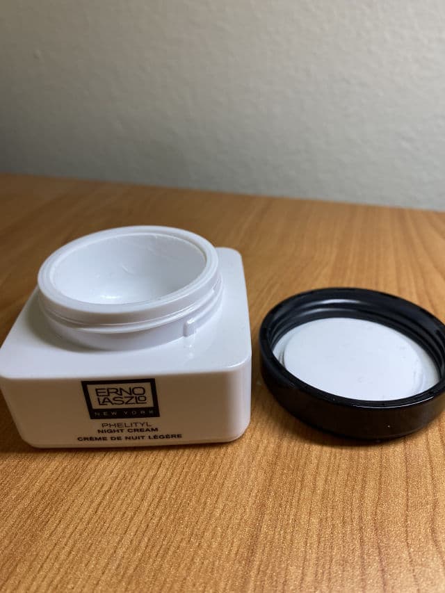Erno Laszlo Hydraphel Intensive Night Cream review photo by Scallion
