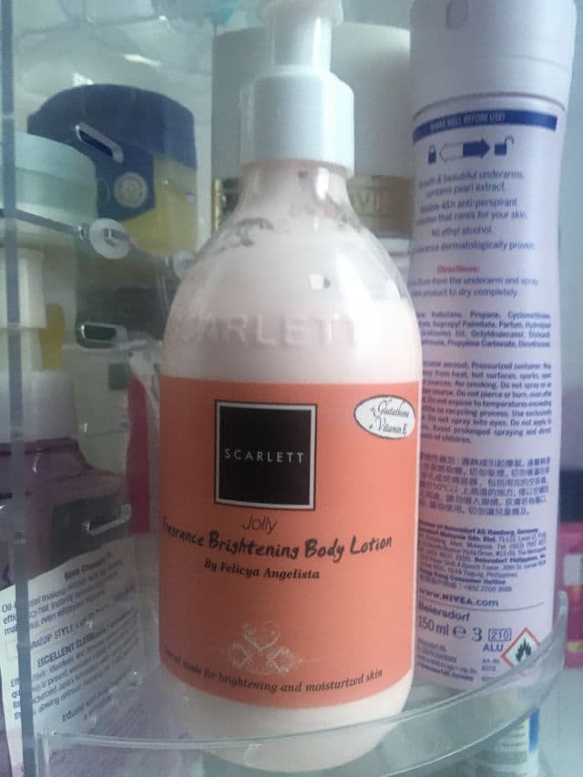 Scarlett Whitening Body Lotion Jolly review photo by Allieya