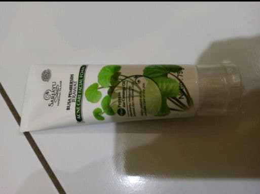 Sariayu Acne Facial Foam review photo by pparuhwaktu