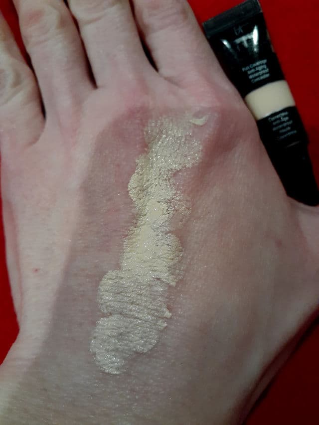 It Cosmetics Bye Bye Under Eye Anti-aging Concealer review photo by ColleenDoc1996