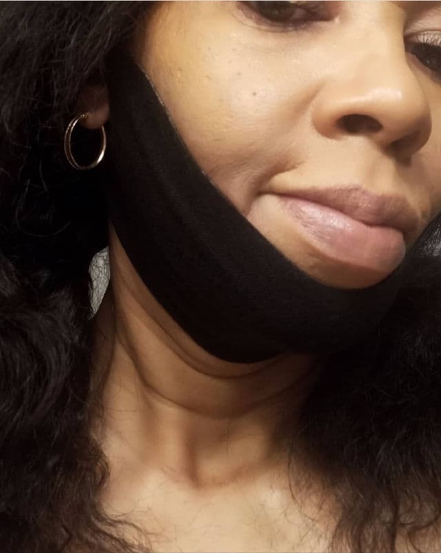 Avajar Perfect V Lifting Premium Black Mask 1 Sheet review photo by Deedee1